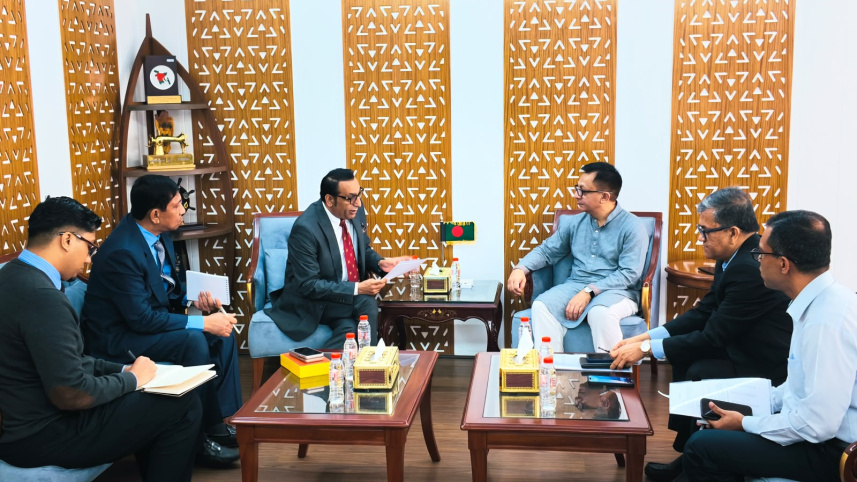 Bangladesh's minister with Oman's minister.jpeg