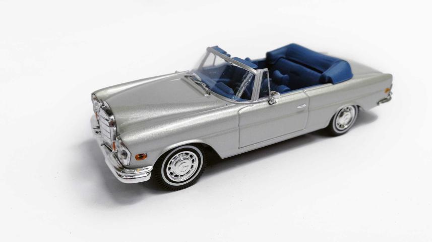 1969 Mercedes 280SE - Greenlight - E Raza Ronny.jpg