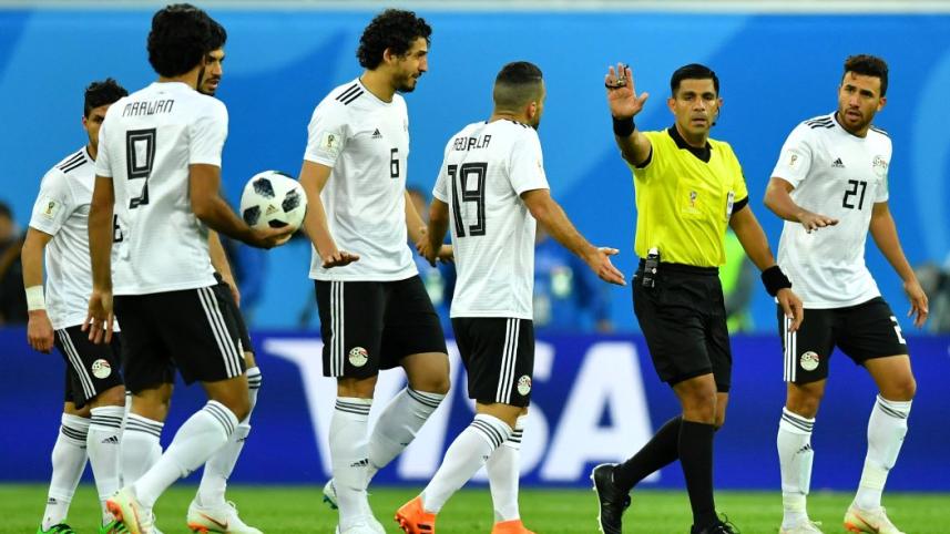 2018-06-19T191105Z_701902547_RC1C3CB1DAE0_RTRMADP_3_SOCCER-WORLDCUP-RUS-EGY.JPG