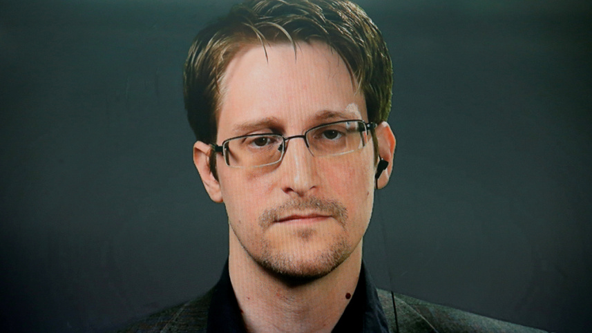 2020-10-01T181035Z_1237211337_RC2U9J93ECSF_RTRMADP_3_USA-SECURITY-SNOWDEN-LAWSUIT.JPG