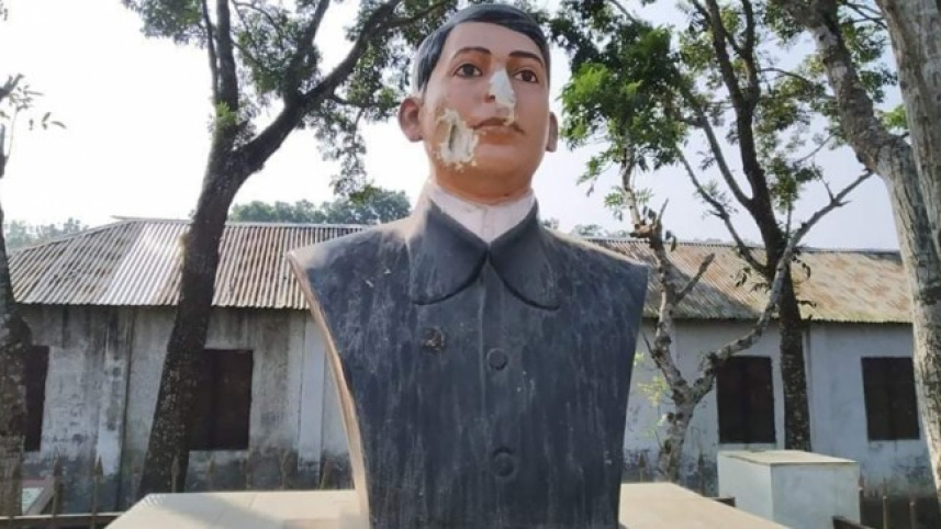 vandalised sculpture of Bagha Jatin in Kushtia