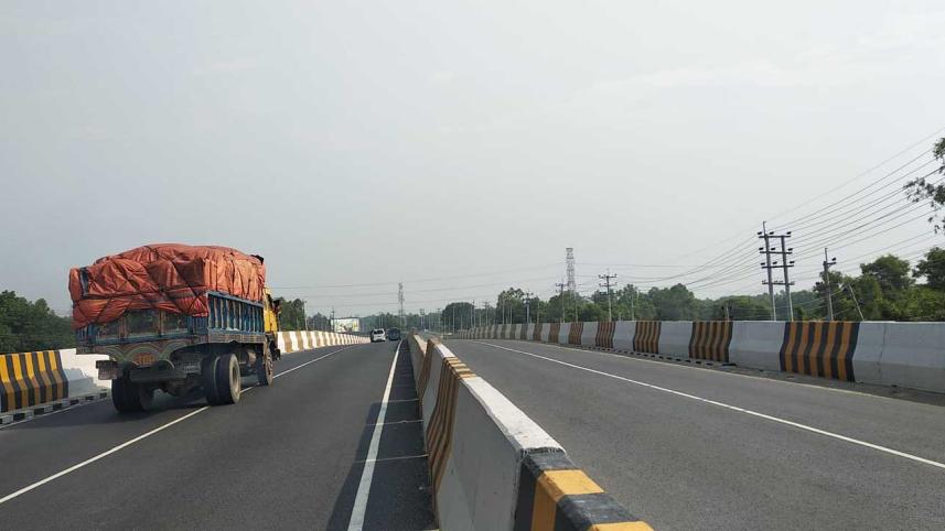 Dhaka-Tangail highway.jpg
