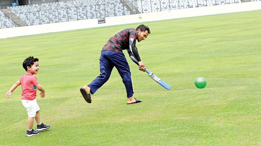 Mushfiqur-Rahim-plays.jpg