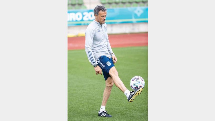 spain-coach-luis-enrique.jpg