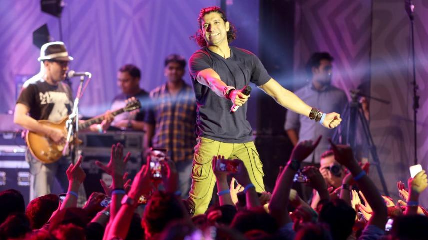 Frivolous Farhan gets Dhaka on its feet