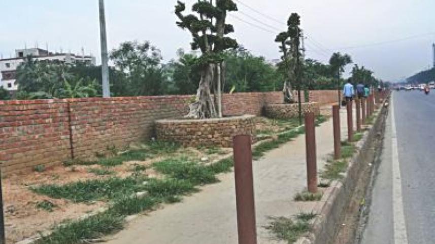 airport road desert.jpg