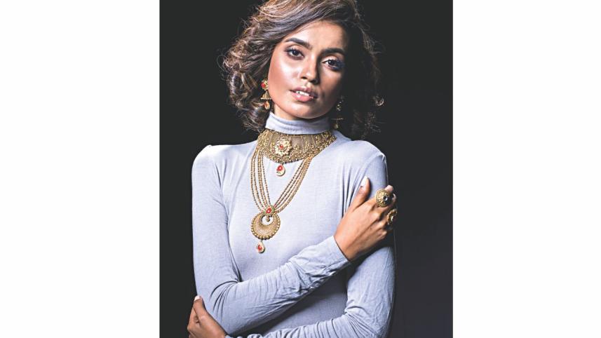 Amisheé, jewellery.jpg