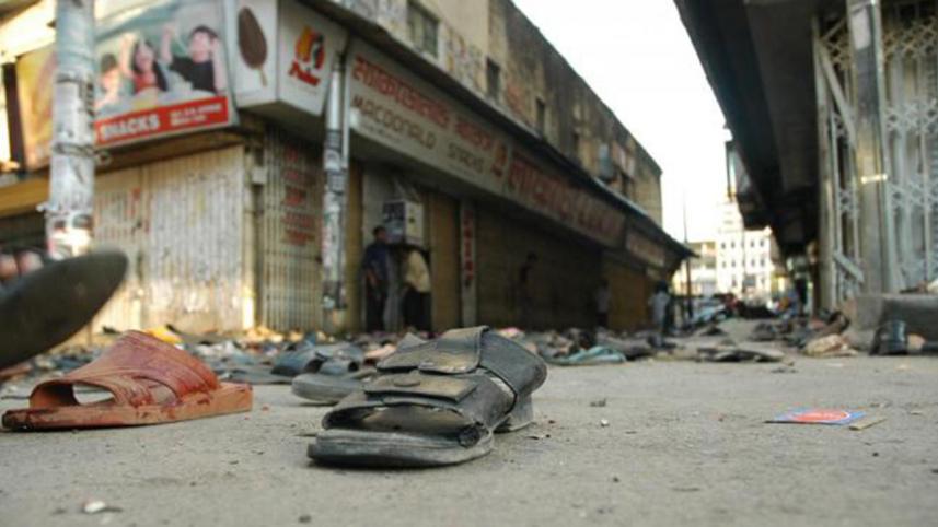 Two convicts surrender before a Dhaka court in a case filed over grenade attack