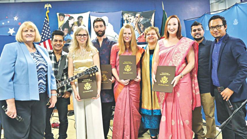 Australian High Commission Pays Tribute