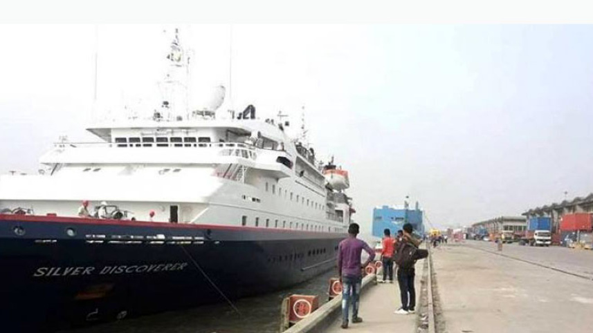 Cruise ship Silver Discoverer visiting Mangrove Forest Sundarbans