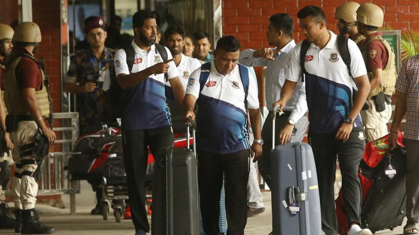 Bangladesh airport.jpg