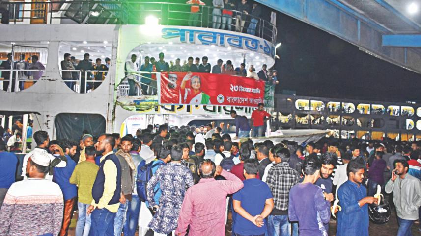 Barishal river terminal suffer.jpg