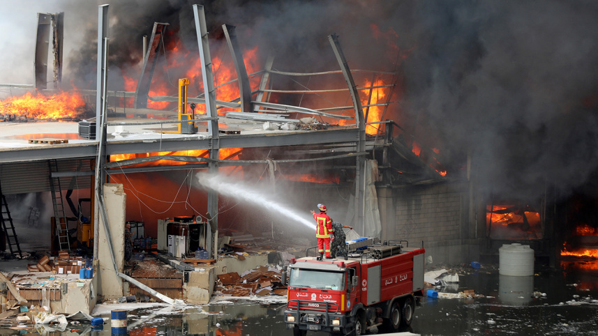 beirut fire1.JPG