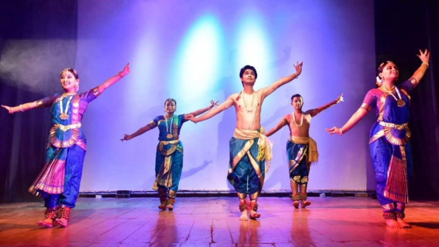 Bharatanatyam and Manipuri performances.jpg