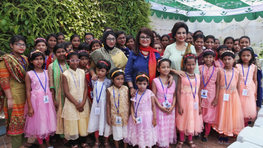 Bobita and her sisters.jpg