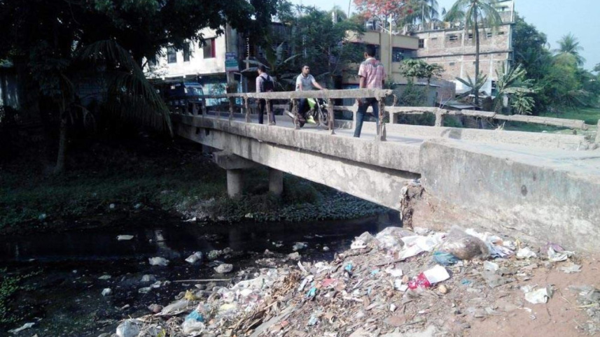 Bridge over Ichhamati.jpg