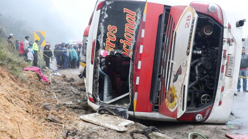 bus crash - 2.jpg