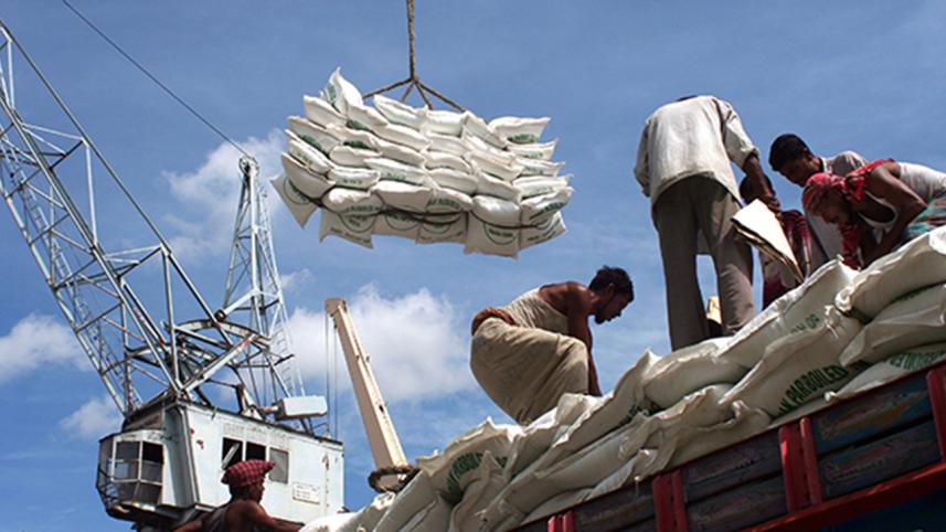 chittagong ship port new.jpg