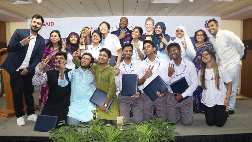 Debate_Monon Muntaka.JPG