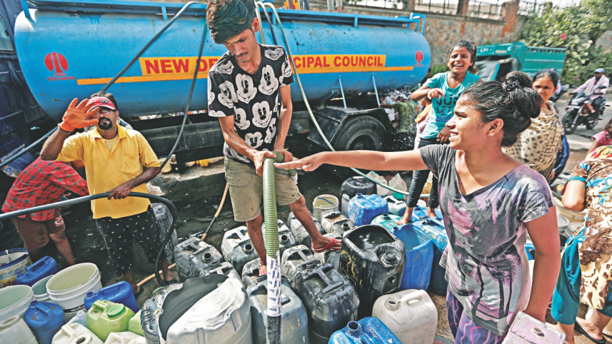 dellhi water crisis.jpg