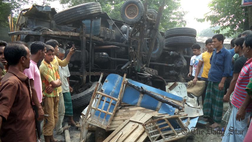 Dinajpur Accident.jpg