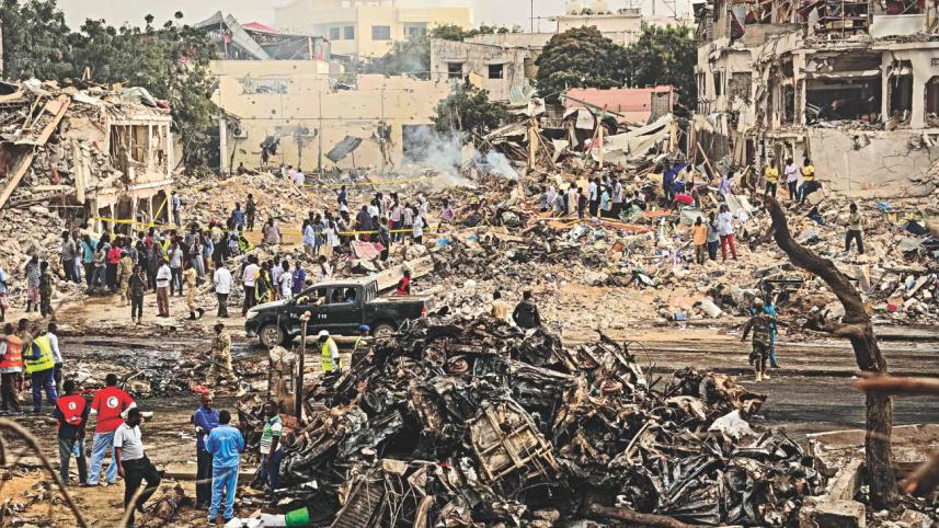 explosion somalia mogadishu.jpg