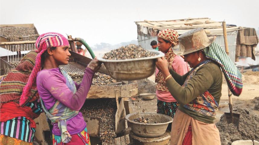 Extracting stones at the cost of lives