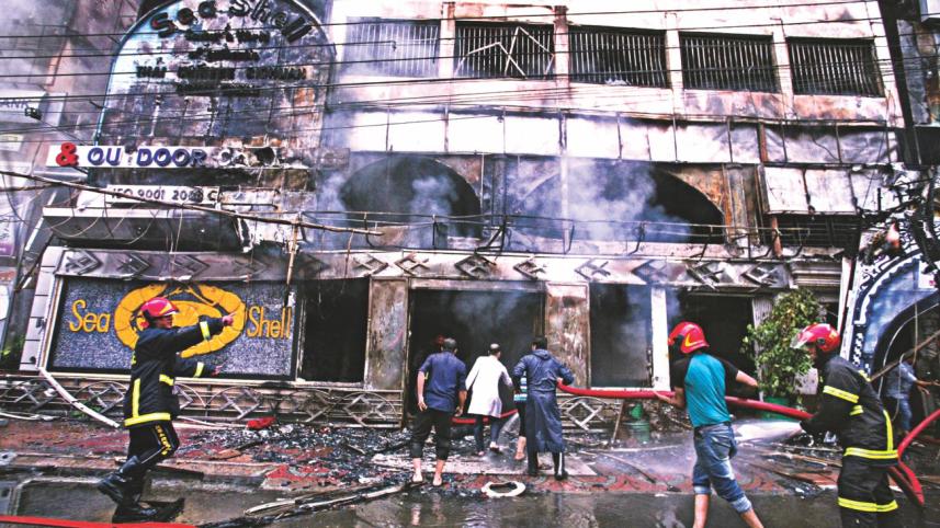 fire in uttara 1.jpg