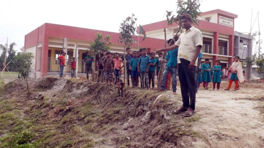 Flood affected schools gaibandha.jpg