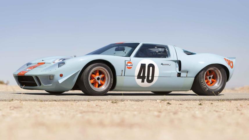 Ford_GT40_Gulf_Mirage_Lightweight_Racing_Car_1968_01.jpg