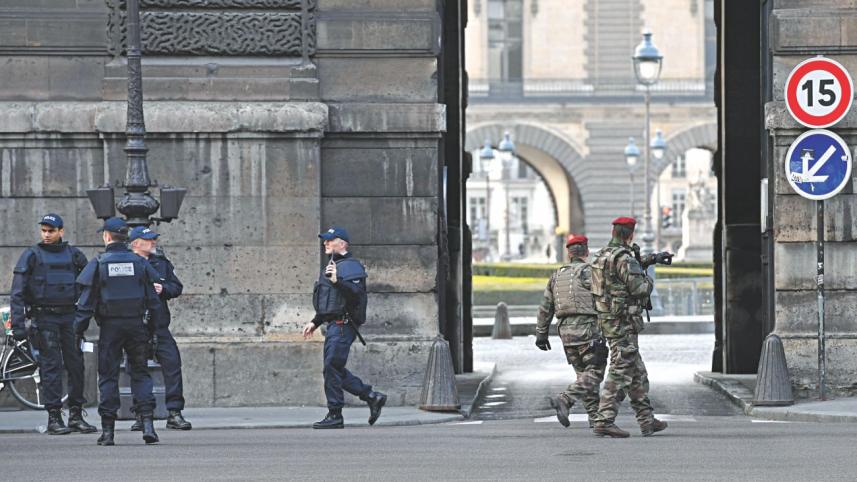 french museum attack 1.jpg