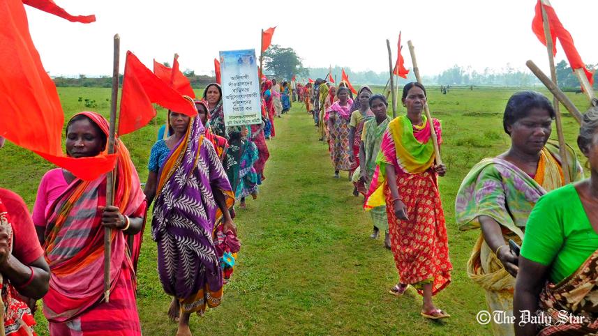Gaibandha santal protest against SC,SP threats-Photo Mostafa Shabuj,17.10 (26).jpg