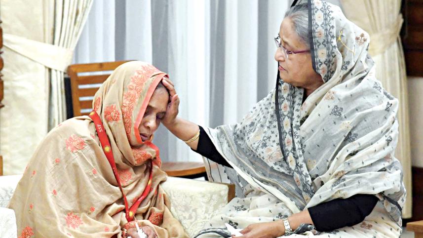 hasina consoles abrar mother.jpg