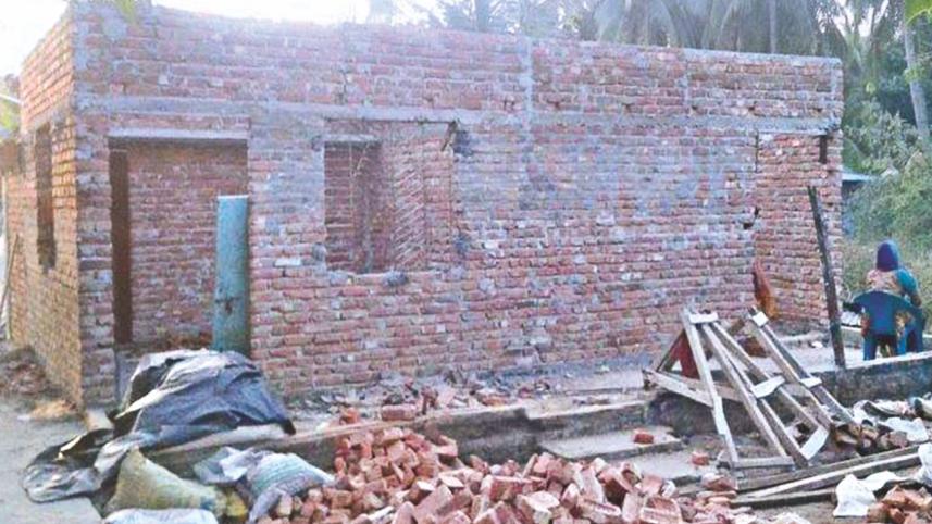 illegal building.jpg