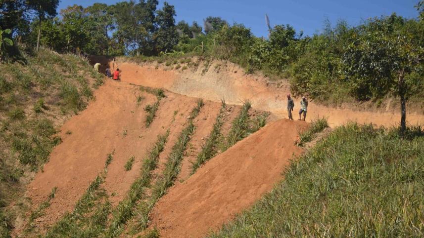 Illegal hill cutting 1.jpg