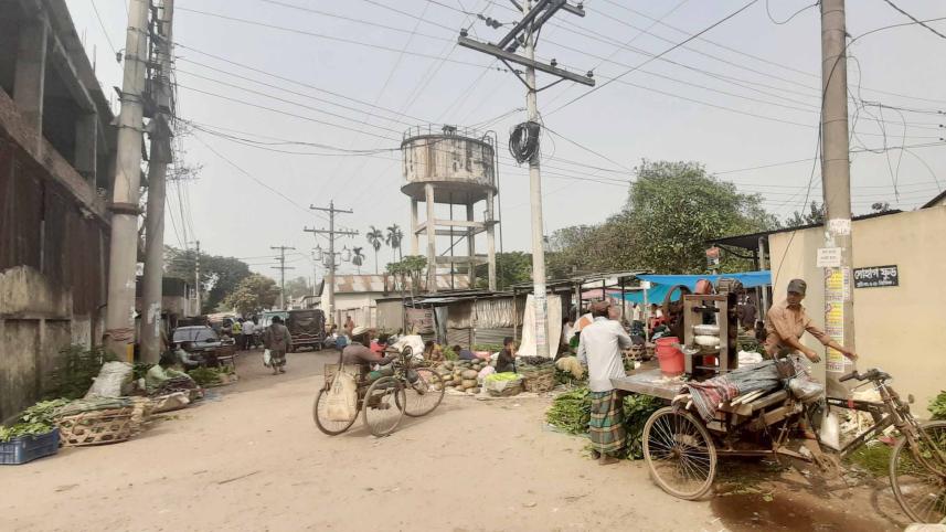 Illegal kitchen market Tangail.jpg