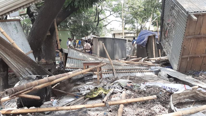 illegal shops demolished.jpg