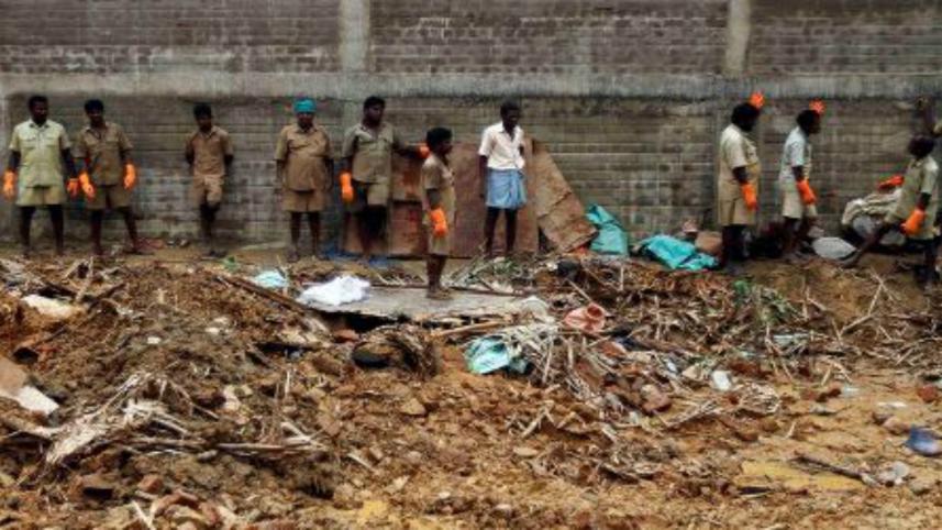 india wall collapse-web.jpg