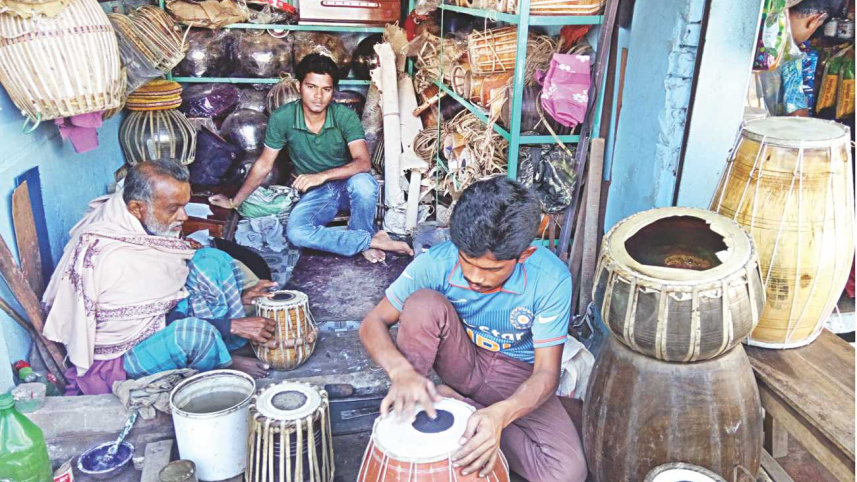 instrument maker