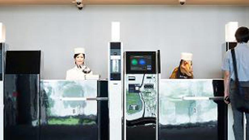 japan-hotel-replaces-human-workers-with-robots.jpg