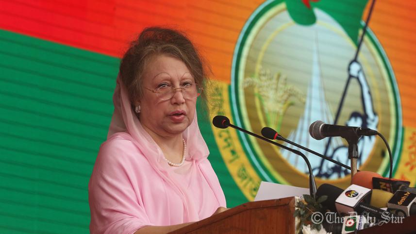 khaleda-amran-wb.jpg