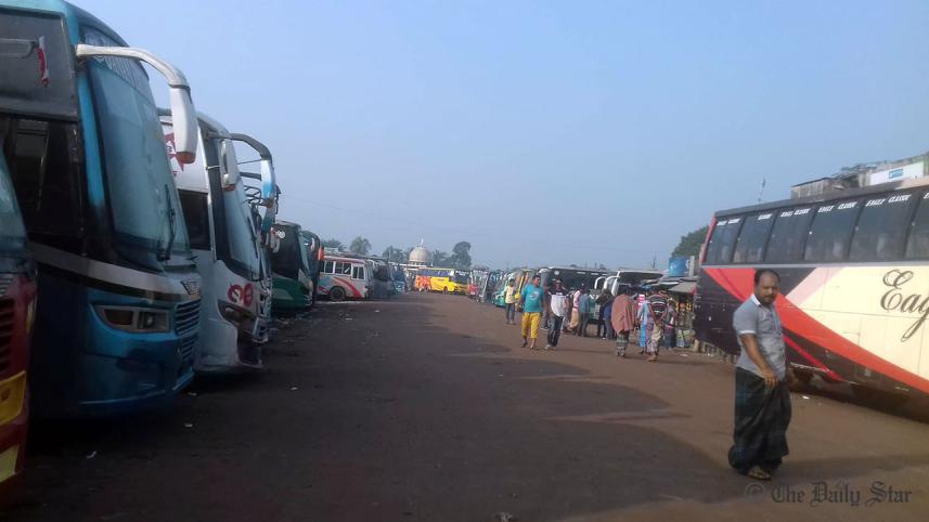 No buses were plying from Khulna to other districts 