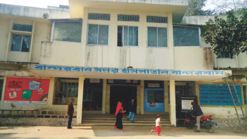 Lone ambulance 1.jpg