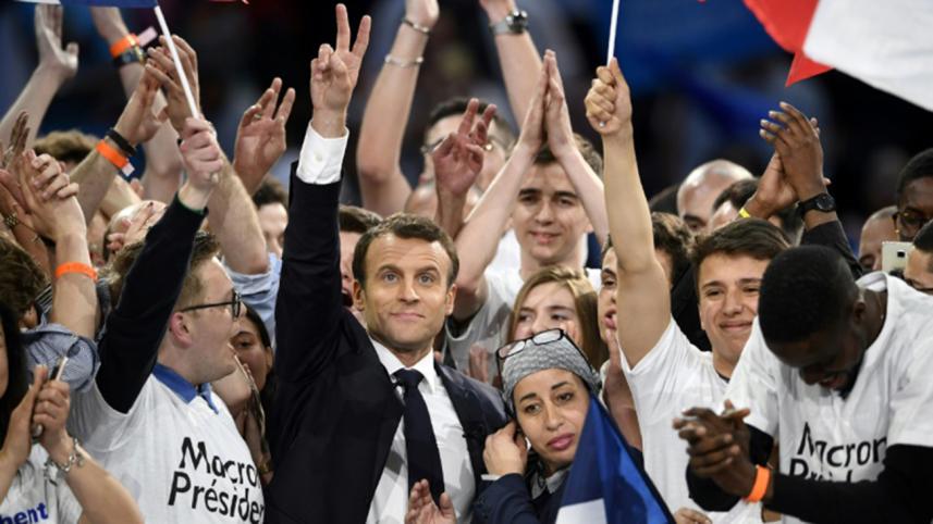 Macron-web.jpg