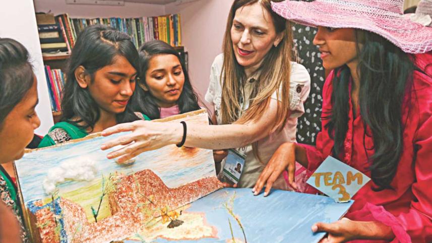 Mama Bari gets International Guests