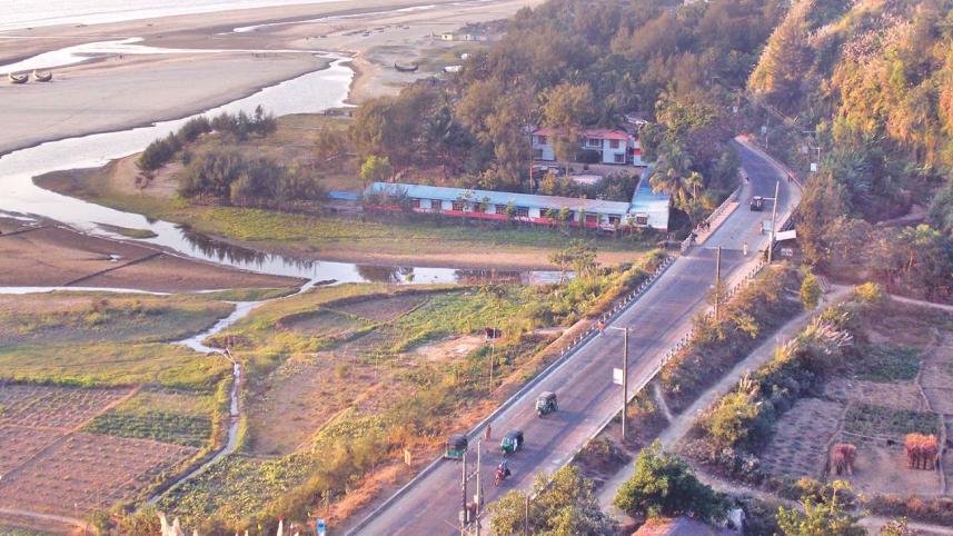 Marine drive road.jpg