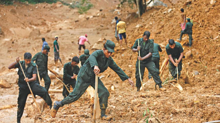 Members of Sri Lankan military.jpg