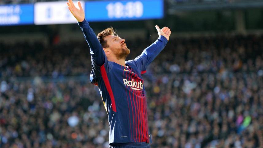 Lionel Messi celebrates
