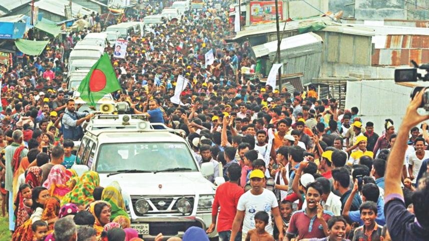 motorcade travelling.jpg