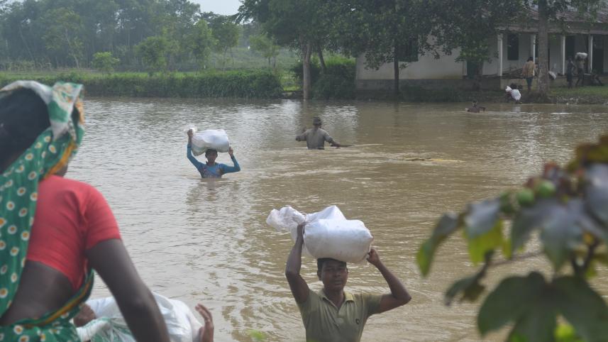 Moulvibazar flood victims huge, relief poor pic (1).JPG